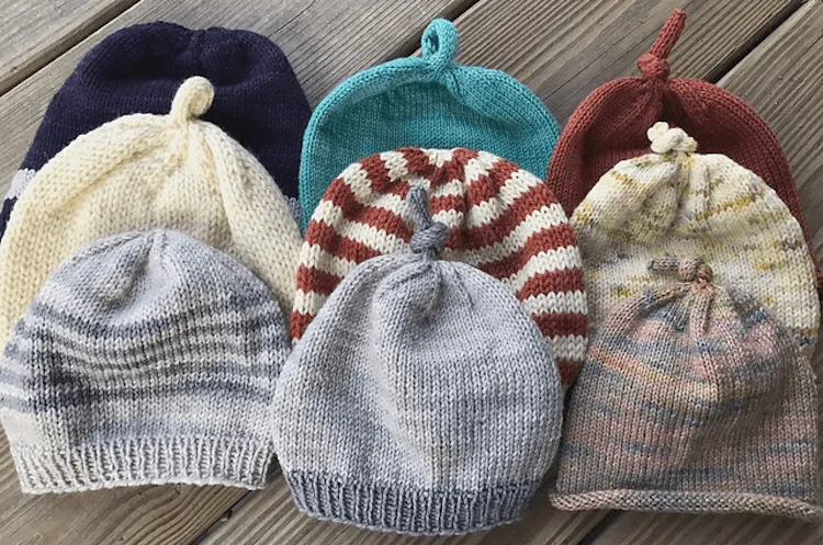 Topi bayi Maine untuk amal