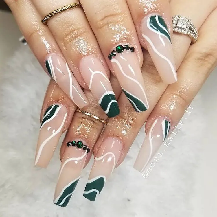 елегантні зелені нігті