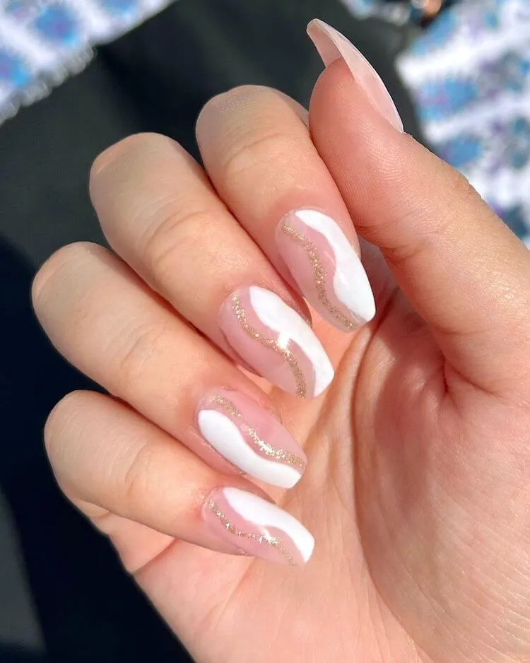 unhas simples em redemoinho