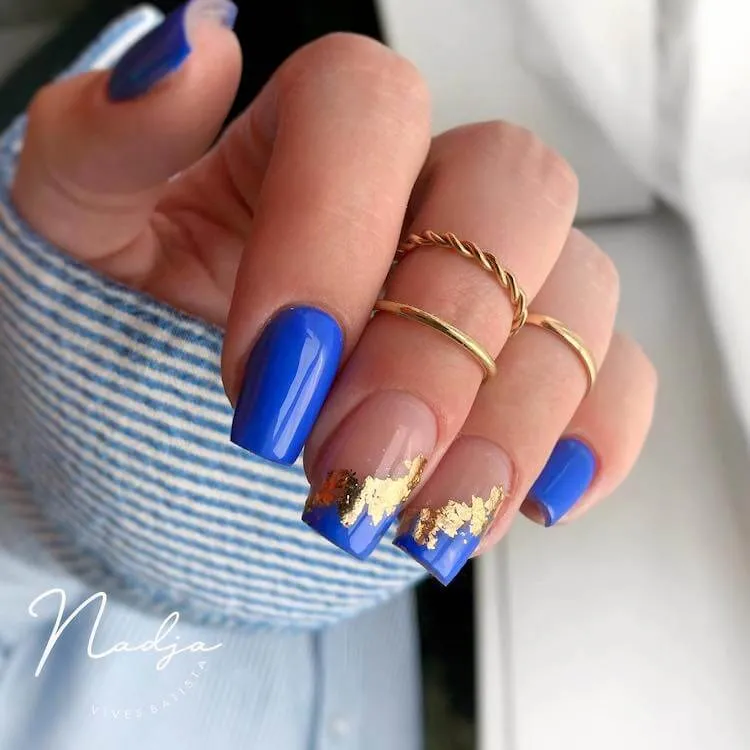 kungligt blå gel naglar