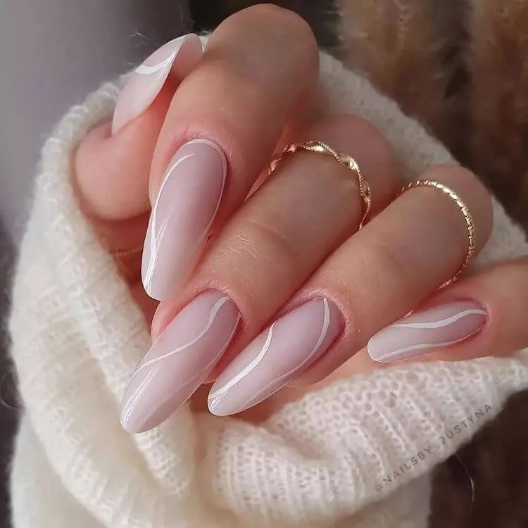witte swirl nagels