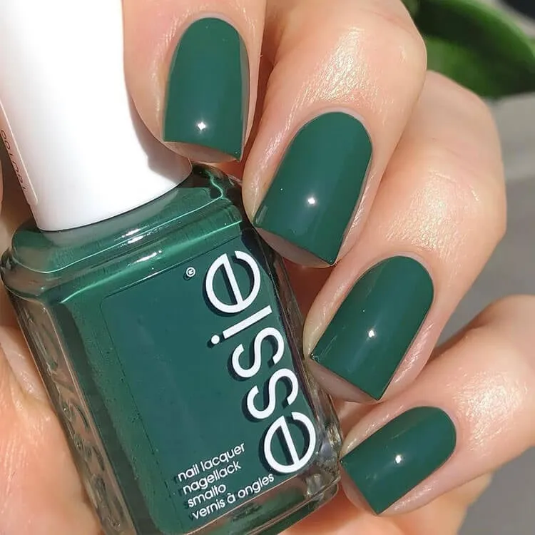 ongles verts simples