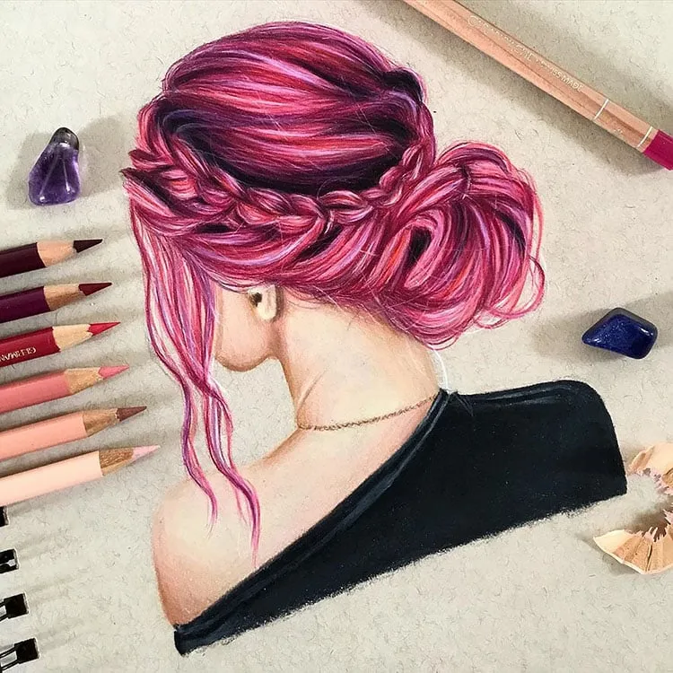 CHICA CON PELO ROSA