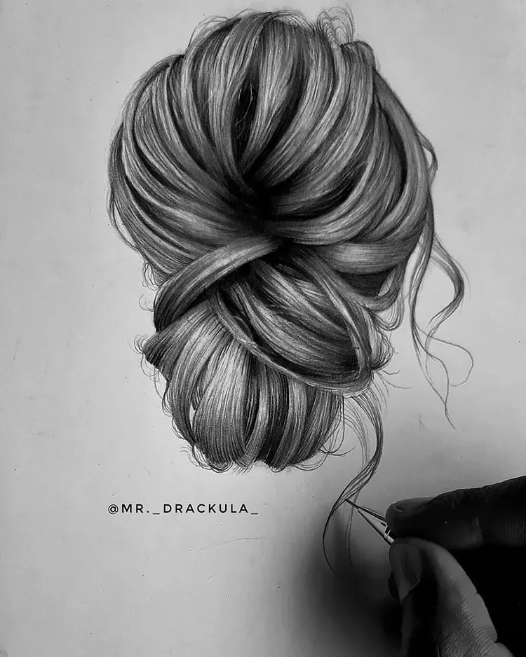 CHIGNON PEU FANTAISISTE