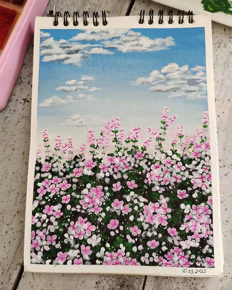 blå himmel og blomster